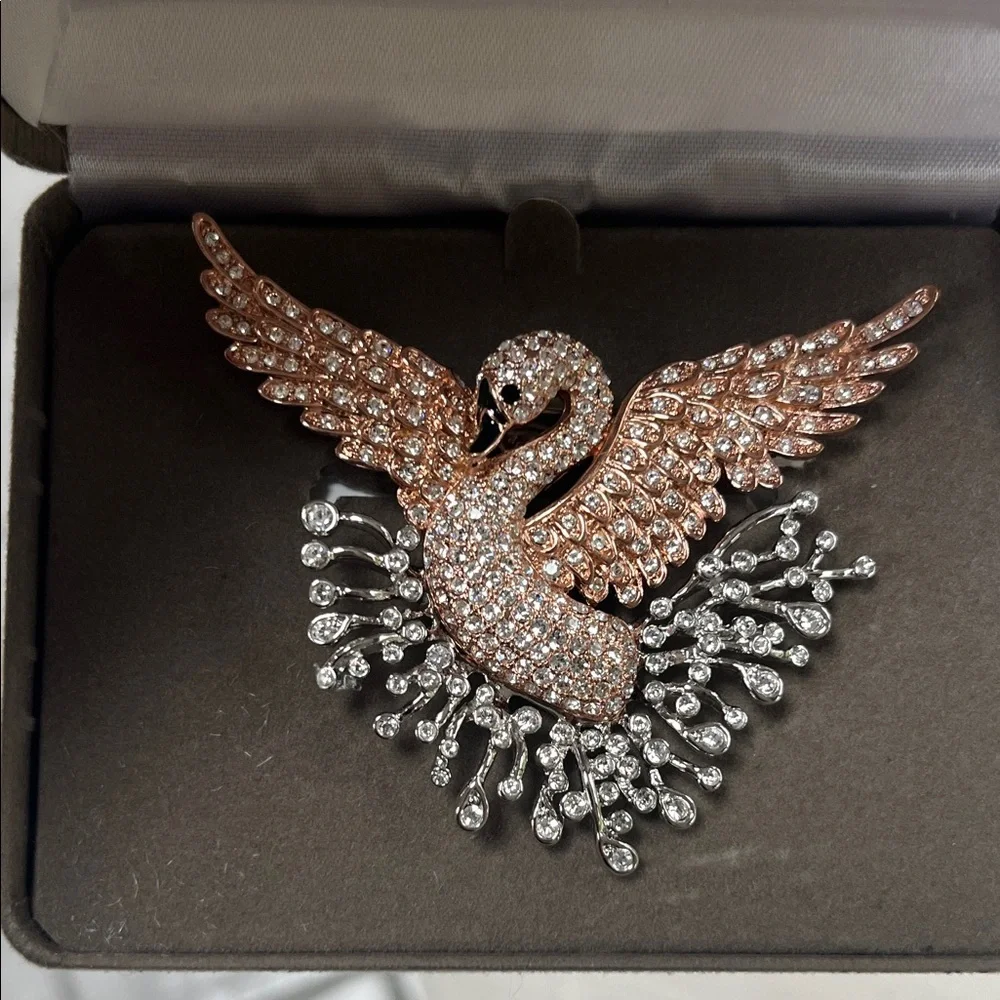 Nolan Miller Sparkling Swan Brooch Silver and rose gold colors - Picture 7 of 8